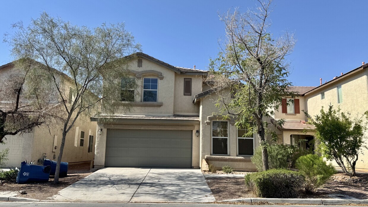 Foto principal - 4663 Aventura Canyon Ct