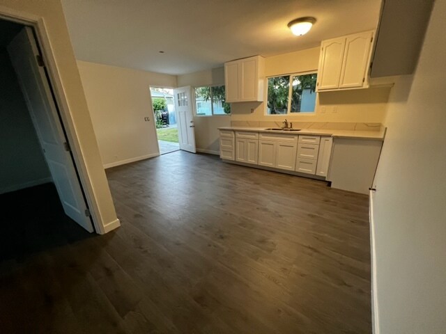 kitchen & liv - 8562 Santa Fe Ave