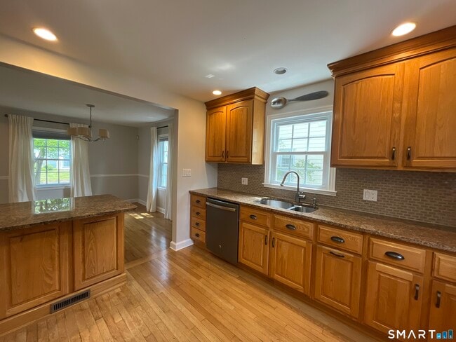 Foto del edificio - 65 Buell St