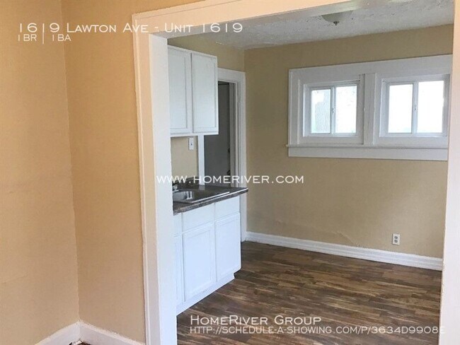 Foto del edificio - Must see! 1 bed/ 1 bathroom duplex!