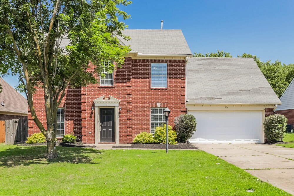 Primary Photo - 906 Lakemont Dr