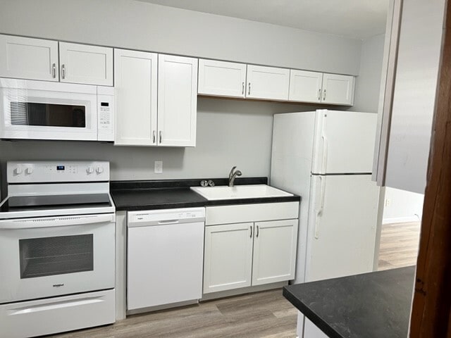 Primary Photo - 210 N Governor St