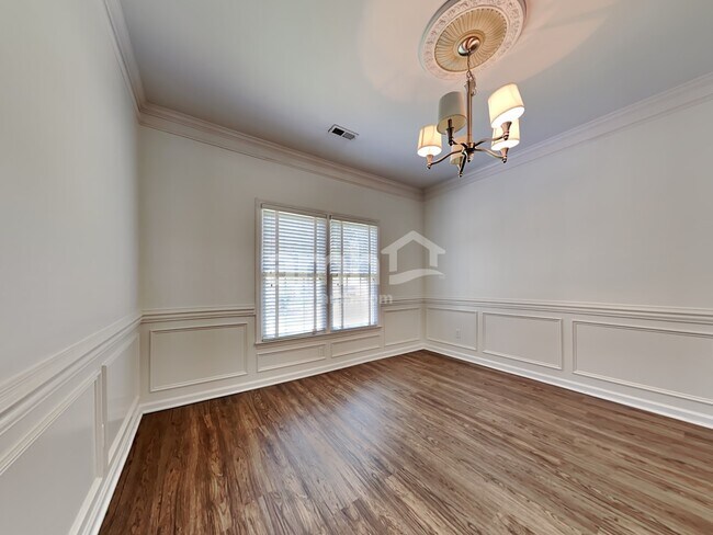 Building Photo - 5506 Fredrick St
