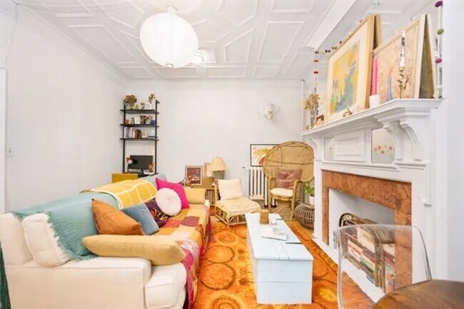 Foto del edificio - 466 Park Dr