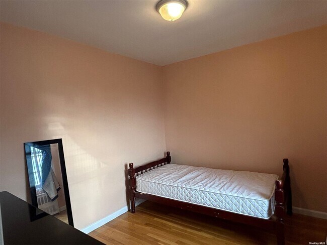 Building Photo - 3184 Grand Concourse