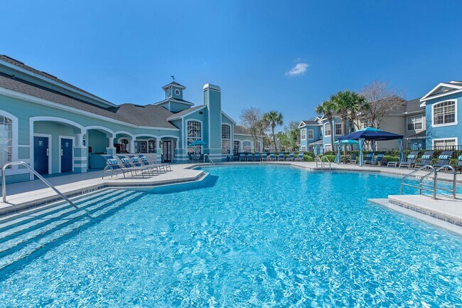 Foto del edificio - Club at Danforth