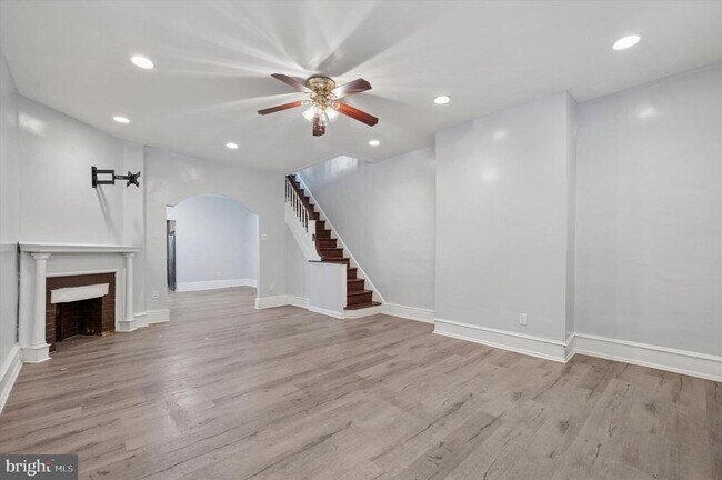 Foto del edificio - 5327 Greenway Ave
