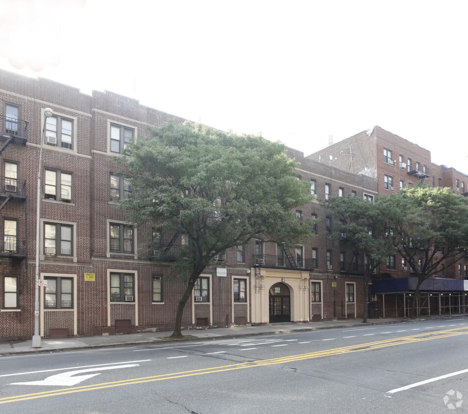 Primary Photo - 1233 Ocean Ave