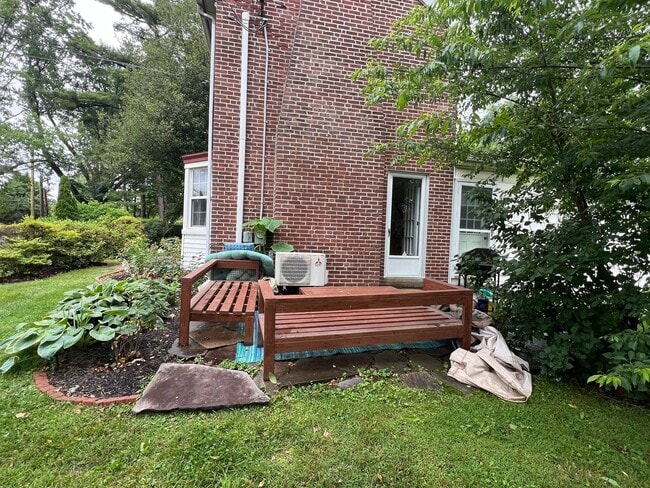 Building Photo - Stunning 4-Bedroom Single Family Home in P...