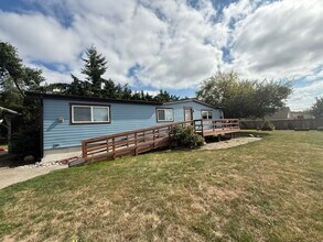 Building Photo - 18754 Fishermans Loop