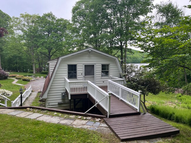 Foto del edificio - 322 E Boyds Rd