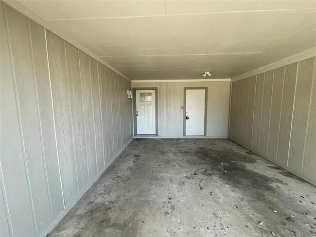 Building Photo - 5404 Lishill Cove