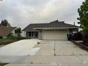 Building Photo - 14833 Maywood Dr