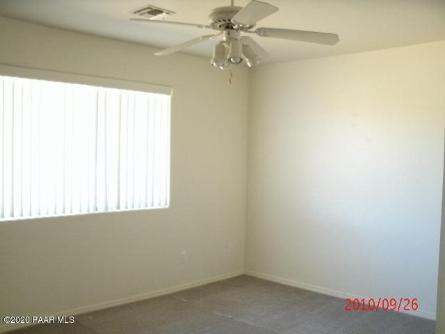 Building Photo - 7980 E Lakeshore Dr