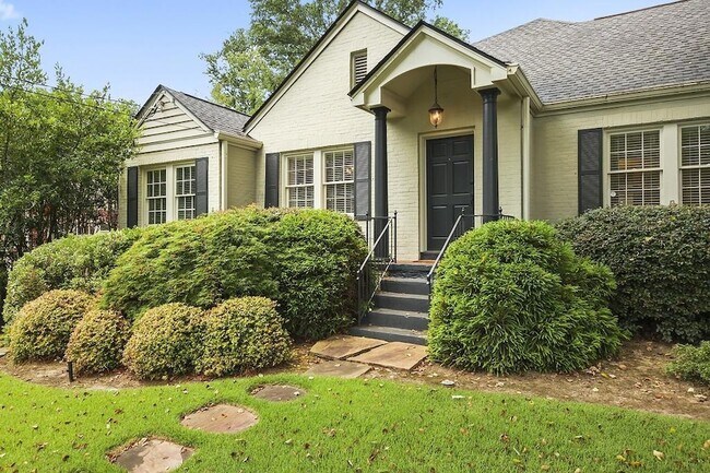 Foto del edificio - 2880 Alpine Rd NE