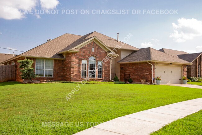 Building Photo - Edmond Home