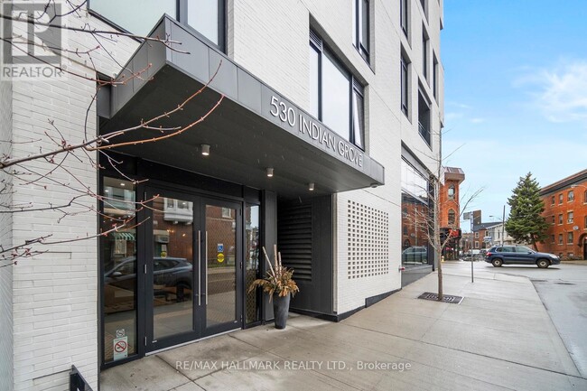 Building Photo - 530-530 Indian Grove