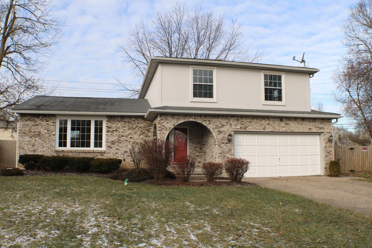 Primary Photo - 200 Palmdale Dr