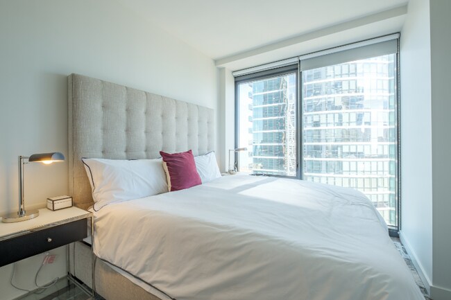 Foto del edificio - 1243 S Michigan Ave