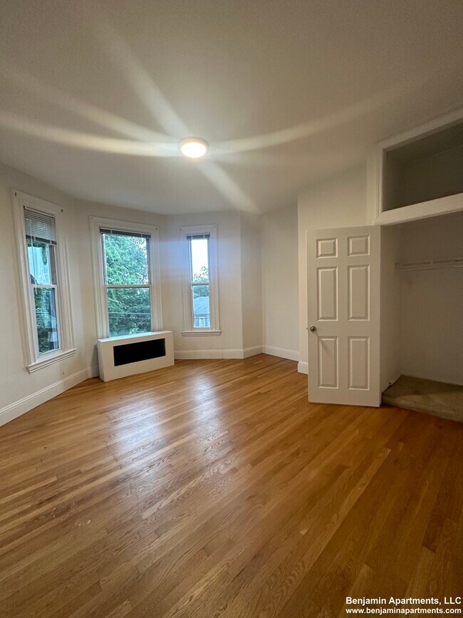 Foto del edificio - 38 Newton St