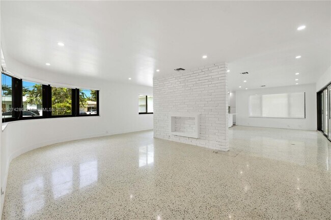 Foto del edificio - 1720 Daytonia Rd