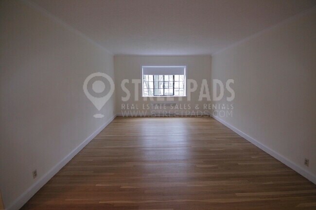 Foto del edificio - 108 Sewall Ave