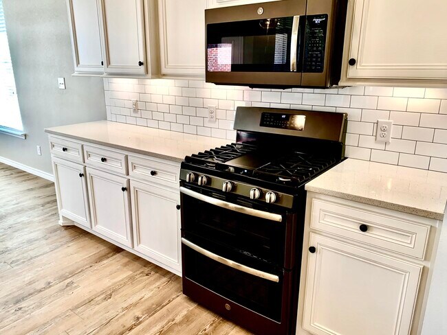 Foto del edificio - 9609 Hyden Ave