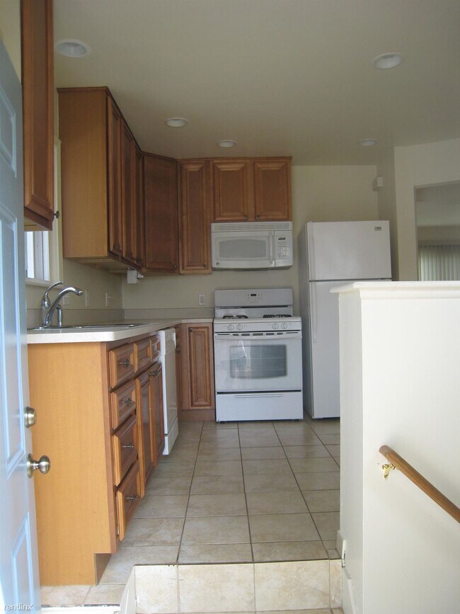 Building Photo - 3 br, 1 bath House - 11834 McKinley Dr