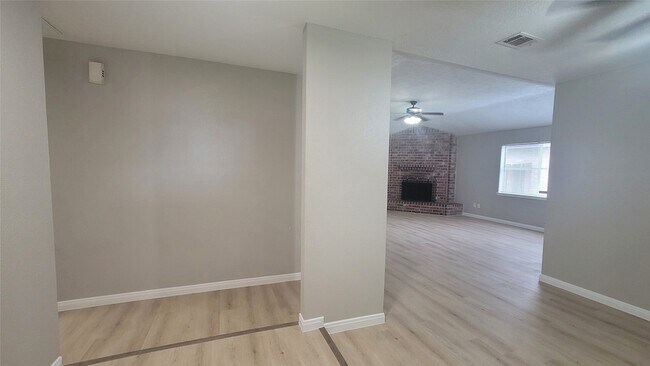 Foto del edificio - 22131 Pearl Lake Dr