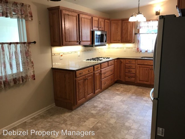 Foto del edificio - 4 br, 1.5 bath House - 2507 Howard Avenue