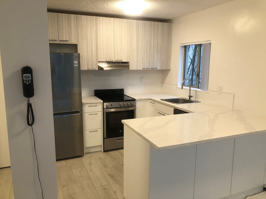 Photo principale - 1636 Haro St