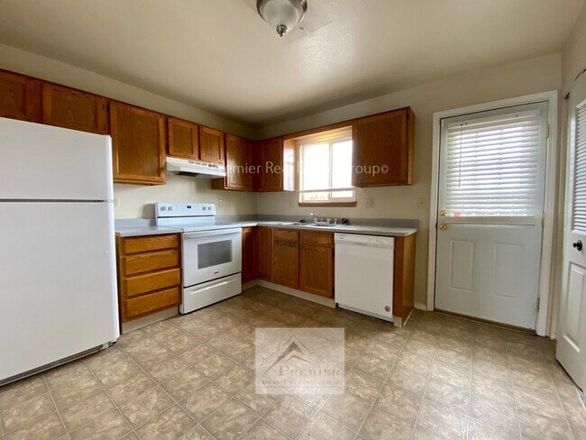 Foto del edificio - 519 Comanche Village Dr