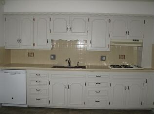 Foto del edificio - 5018 Rosehill Dr