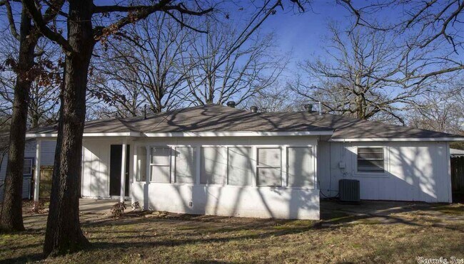 Foto del edificio - 9106 Peach Tree Ln