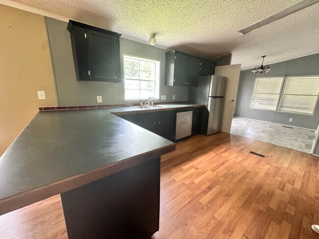 Foto del edificio - 533 Covey Cir