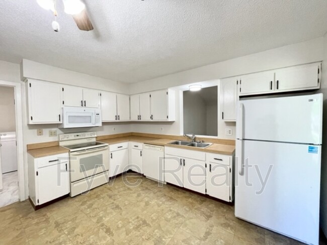 Building Photo - 2661 Bretton Woods Dr