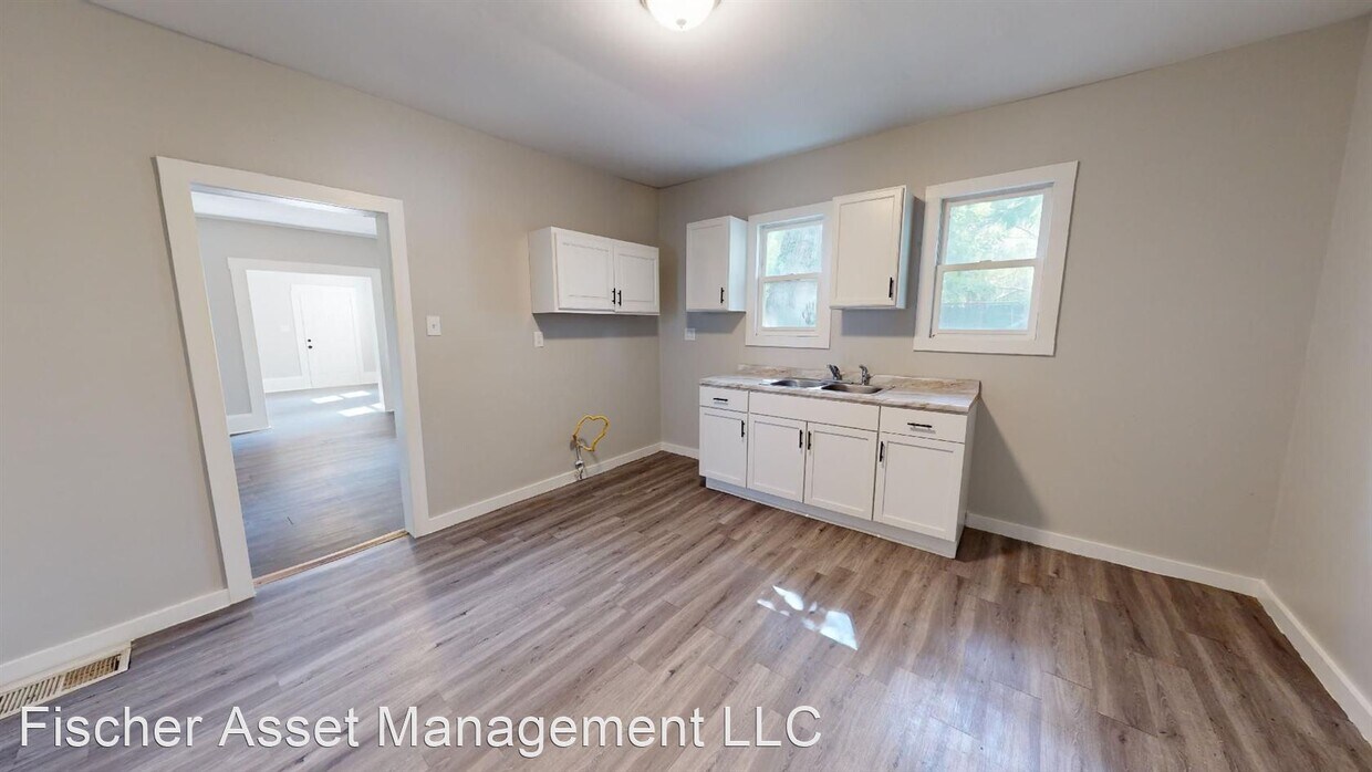 Primary Photo - 2 br, 1 bath Apartment - 3150 W 40th Stree...