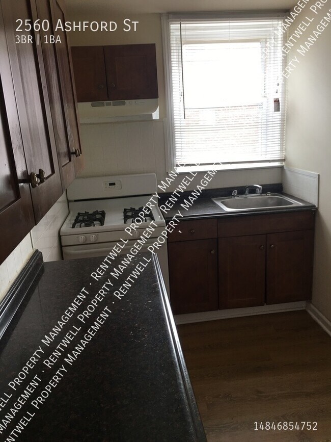 Foto del edificio - 2560 S Ashford St