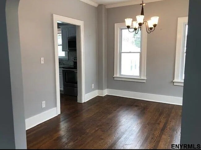 Building Photo - 19 Stratton Pl