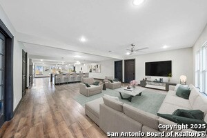 Building Photo - 2643 W Gramercy Pl