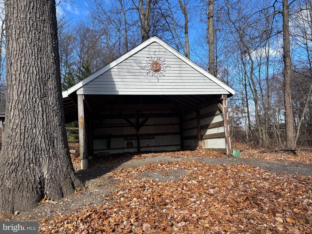 Primary Photo - 2213 Green Haven Way