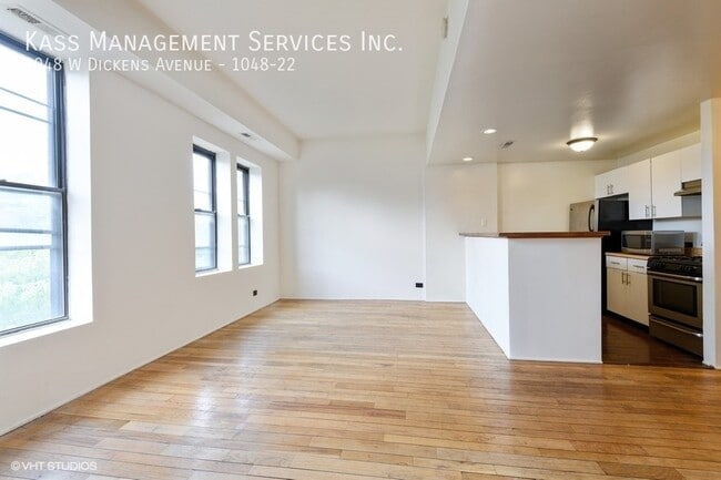 Foto del edificio - 1048 W Dickens Ave