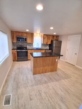 Building Photo - 3420 12th St