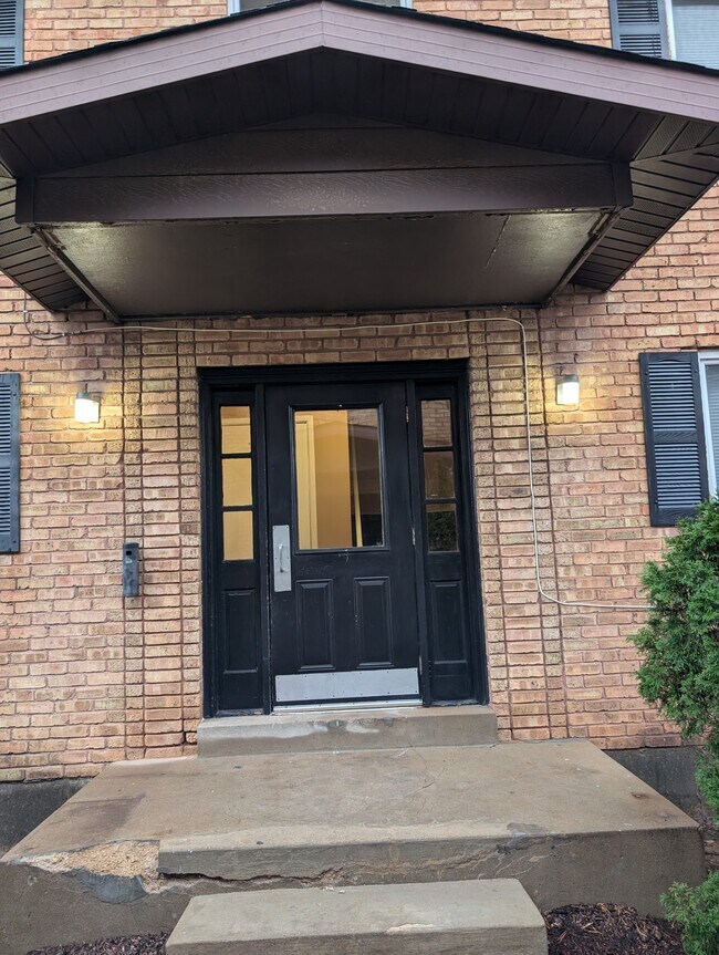 Foto del edificio - 6722 Colony Acres Dr
