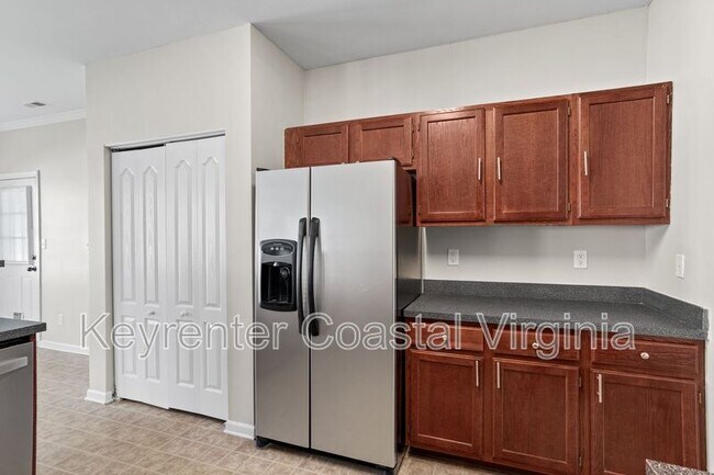 Foto del edificio - 3503 Sedgefield St