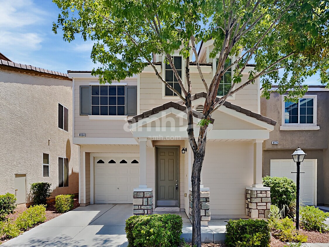 Foto principal - 8164 Golden Flowers St