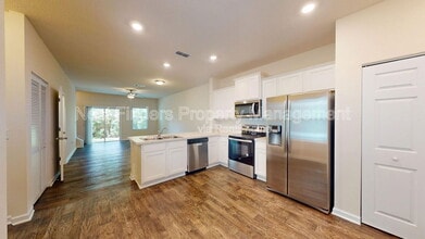 Building Photo - 93 Scotch Pebble Dr