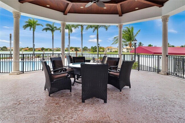 Foto del edificio - 7755 SW 193rd Ln