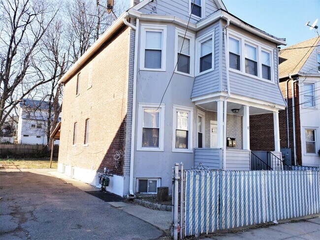Building Photo - renovated 2-bedroom 2nd & 3rd floor apartment