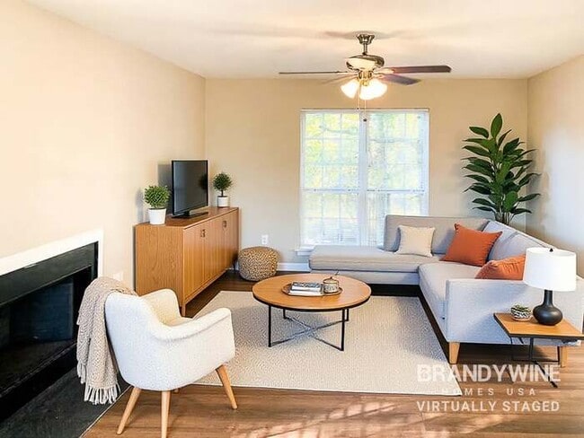 Building Photo - 425 Hannah Dr